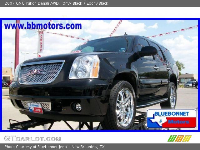 2007 GMC Yukon Denali AWD in Onyx Black