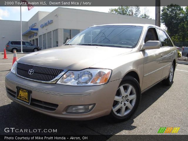 2000 Toyota Avalon XLS in Desert Sand Mica