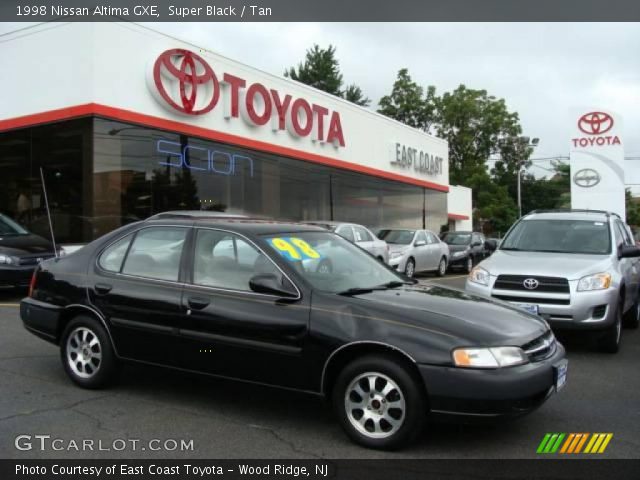 1998 Nissan Altima GXE in Super Black