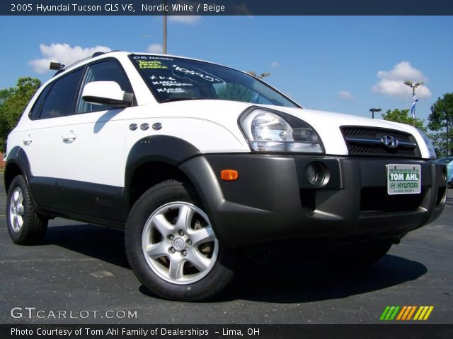 2005 Hyundai Tucson GLS V6 in Nordic White