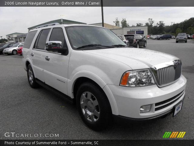 2006 Lincoln Navigator Luxury in Oxford White
