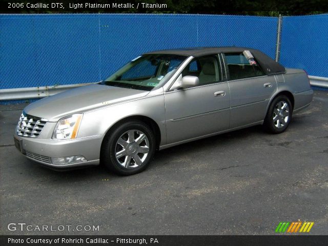 2006 Cadillac DTS  in Light Platinum Metallic