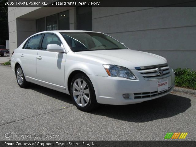 2005 Toyota Avalon XLS in Blizzard White Pearl