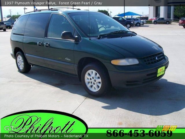 1997 Plymouth Voyager Rallye in Forest Green Pearl