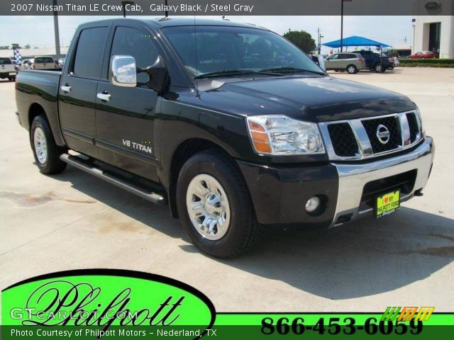 2007 Nissan Titan LE Crew Cab in Galaxy Black