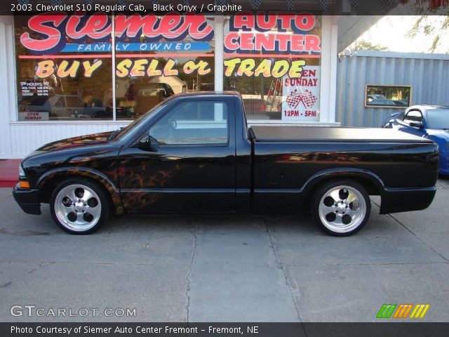 2003 Chevrolet S10 Regular Cab in Black Onyx