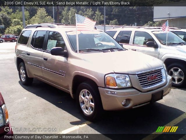 2006 GMC Envoy XL SLE 4x4 in Sand Beige Metallic