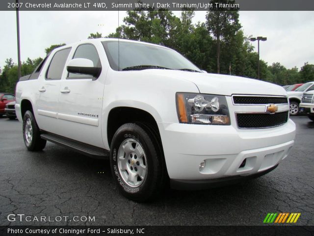 2007 Chevrolet Avalanche LT 4WD in Summit White