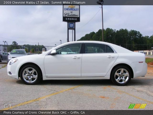 2009 Chevrolet Malibu LT Sedan in Summit White