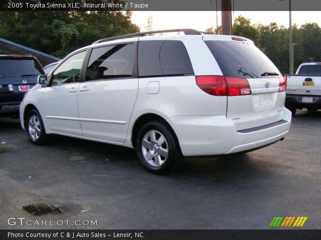 2005 Toyota Sienna XLE in Natural White