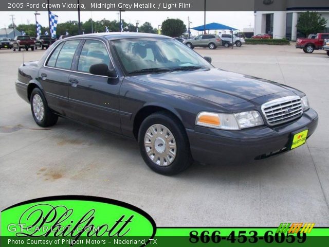 2005 Ford Crown Victoria  in Midnight Grey Metallic