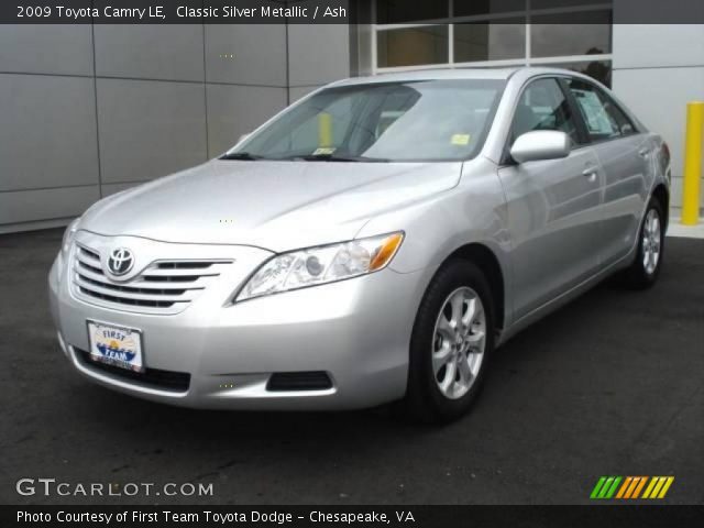 2009 Toyota Camry LE in Classic Silver Metallic