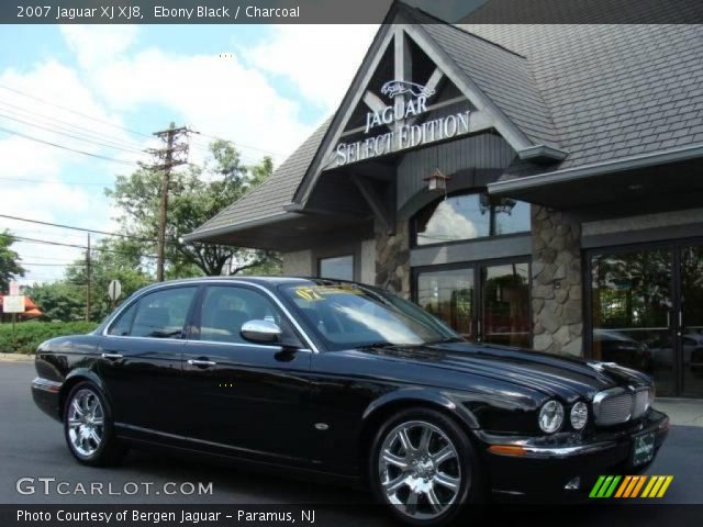2007 Jaguar XJ XJ8 in Ebony Black