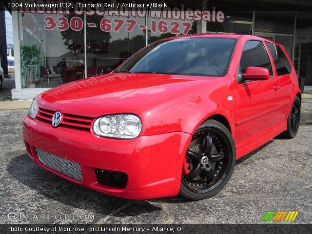 2004 Volkswagen R32  in Tornado Red