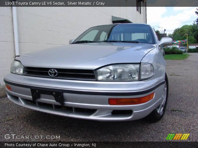 1993 Toyota Camry LE V6 Sedan in Silver Metallic