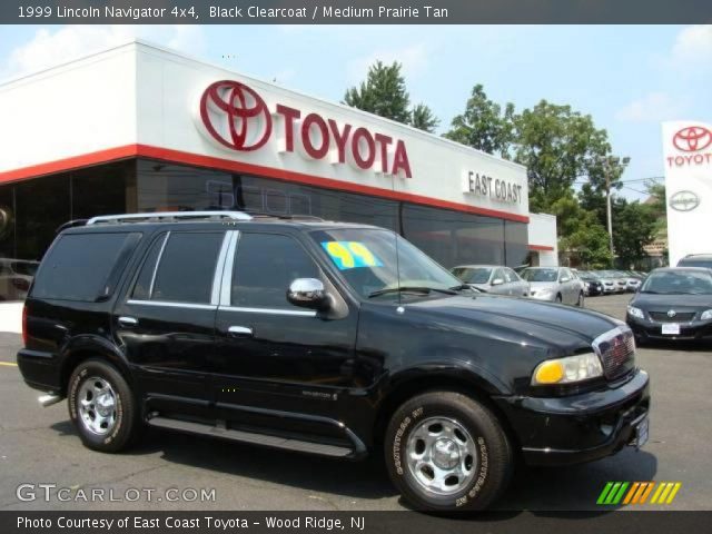 1999 Lincoln Navigator 4x4 in Black Clearcoat