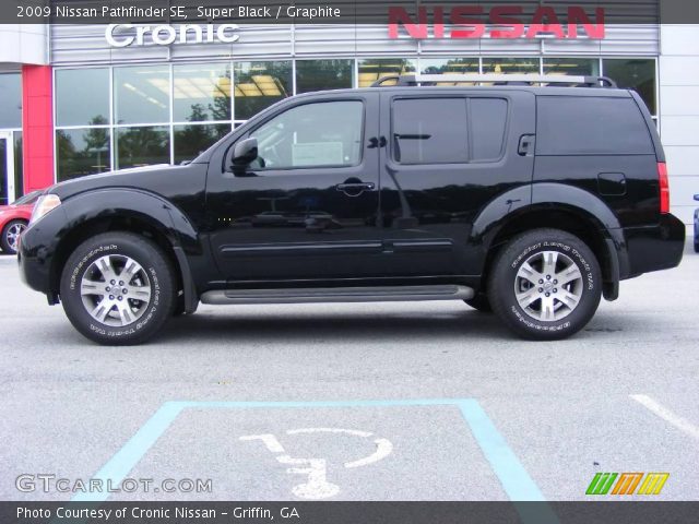 2009 Nissan Pathfinder SE in Super Black
