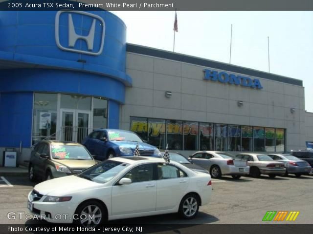 2005 Acura TSX Sedan in Premium White Pearl