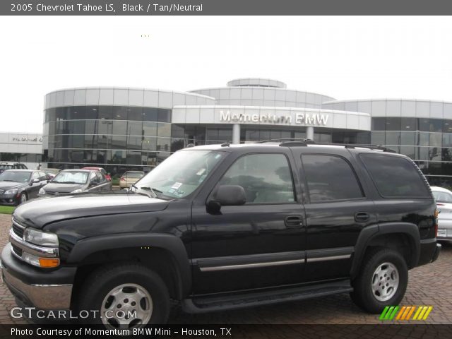2005 Chevrolet Tahoe LS in Black