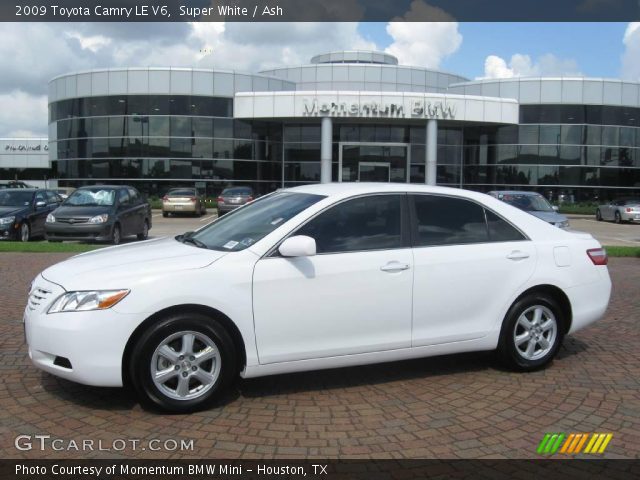 2009 Toyota Camry LE V6 in Super White