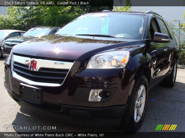 2009 Saturn Outlook XR AWD in Garnet Red