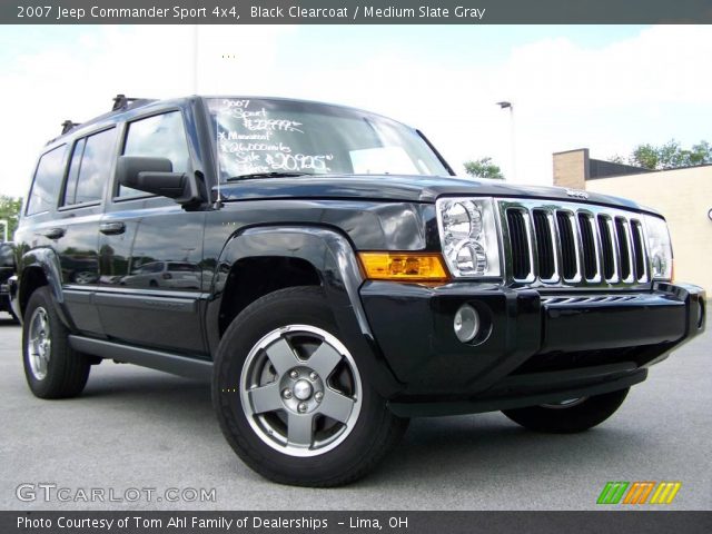 2007 Jeep Commander Sport 4x4 in Black Clearcoat