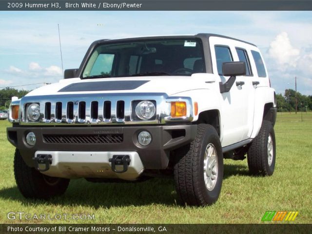 2009 Hummer H3  in Birch White