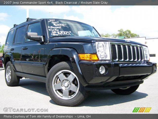 2007 Jeep Commander Sport 4x4 in Black Clearcoat