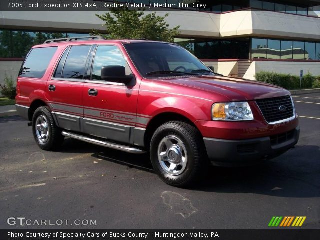 2005 Ford Expedition XLS 4x4 in Redfire Metallic