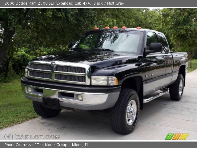 2000 Dodge Ram 2500 SLT Extended Cab 4x4 in Black