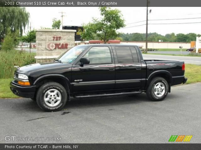 2003 Chevrolet S10 LS Crew Cab 4x4 in Black Onyx