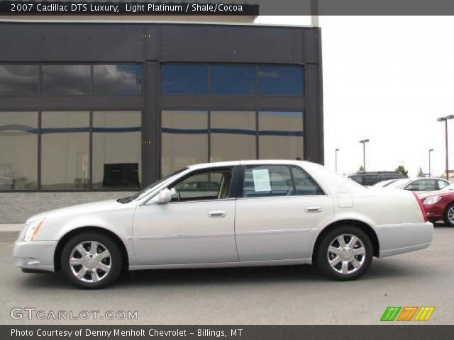 2007 Cadillac DTS Luxury in Light Platinum