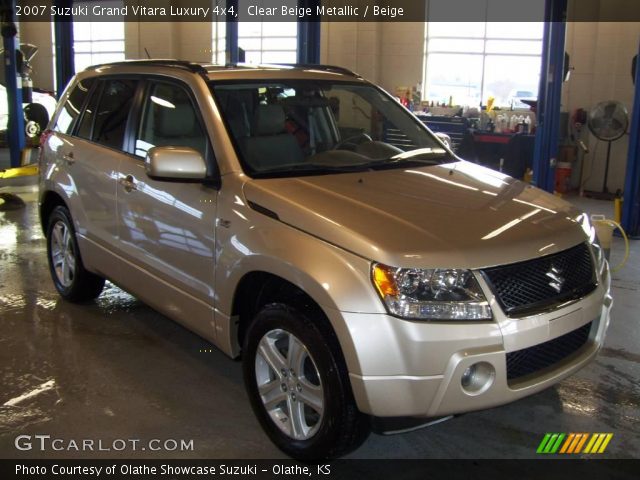 2007 Suzuki Grand Vitara Luxury 4x4 in Clear Beige Metallic