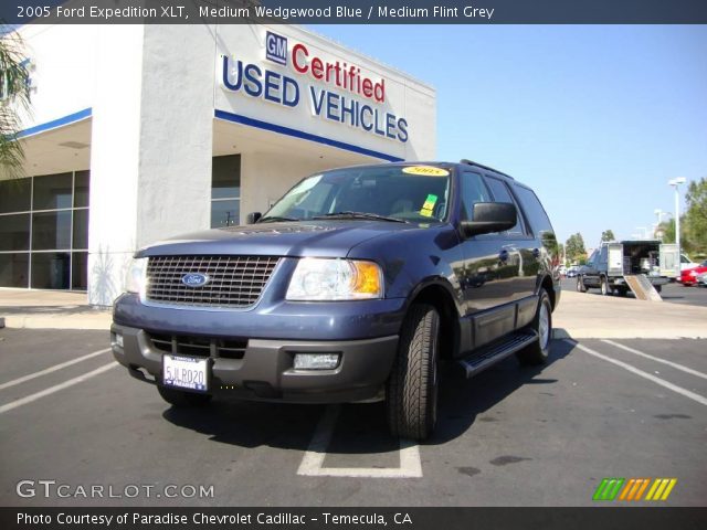 2005 Ford Expedition XLT in Medium Wedgewood Blue