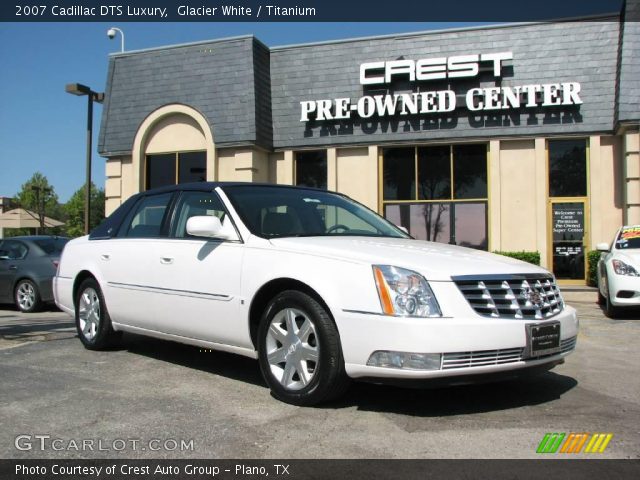 2007 Cadillac DTS Luxury in Glacier White