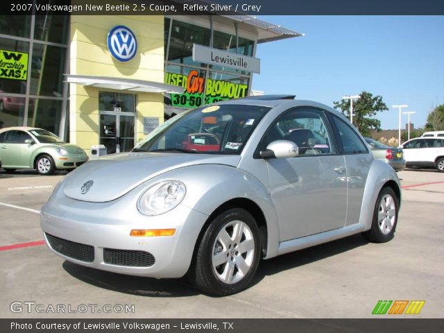 2007 Volkswagen New Beetle 2.5 Coupe in Reflex Silver