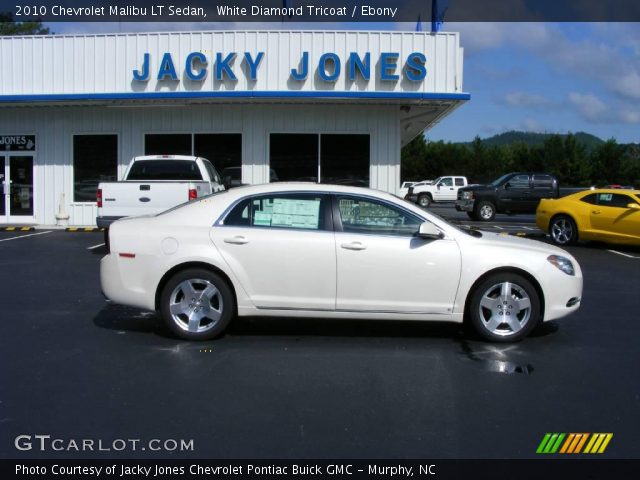 2010 Chevrolet Malibu LT Sedan in White Diamond Tricoat