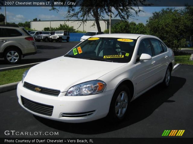 2007 Chevrolet Impala LT in White