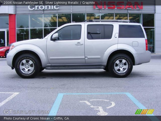 2006 Nissan Pathfinder SE in Silver Lightning Metallic