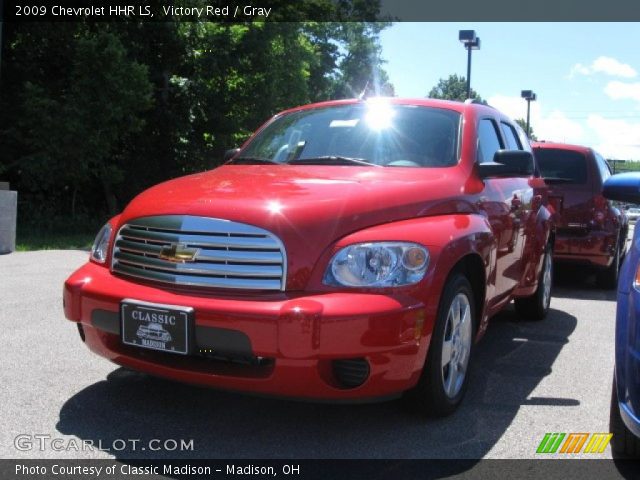 2009 Chevrolet HHR LS in Victory Red