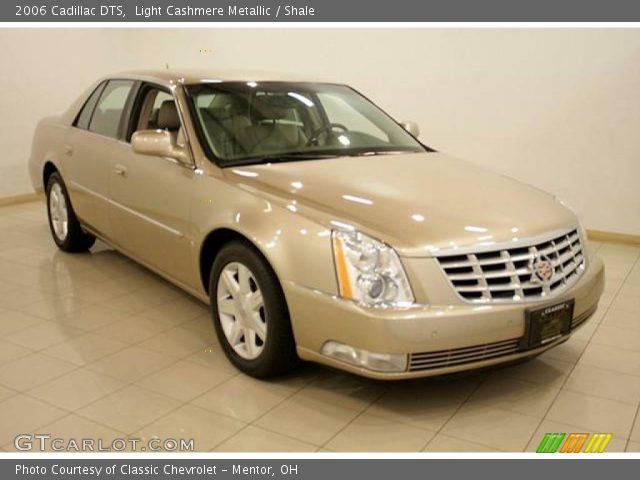 2006 Cadillac DTS  in Light Cashmere Metallic