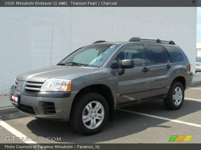 2005 Mitsubishi Endeavor LS AWD in Titanium Pearl