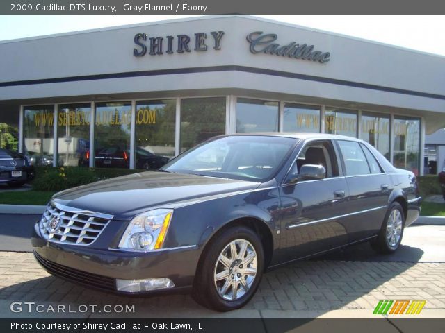 2009 Cadillac DTS Luxury in Gray Flannel