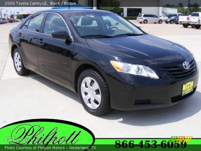 2009 Toyota Camry LE in Black