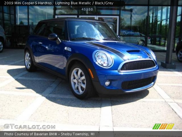 2009 Mini Cooper S Hardtop in Lightning Blue Metallic