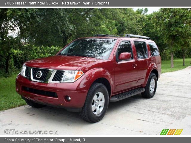 2006 Nissan Pathfinder SE 4x4 in Red Brawn Pearl