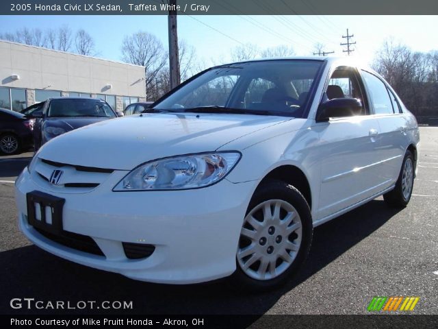 2005 Honda Civic LX Sedan in Taffeta White