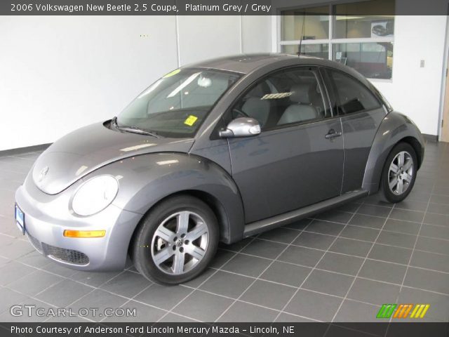 2006 Volkswagen New Beetle 2.5 Coupe in Platinum Grey