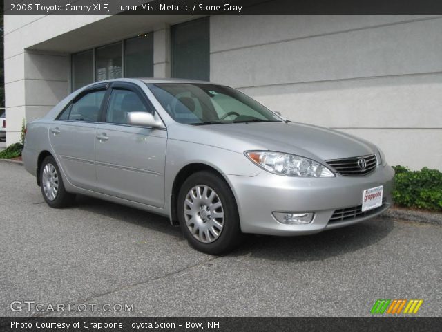 2006 Toyota Camry XLE in Lunar Mist Metallic