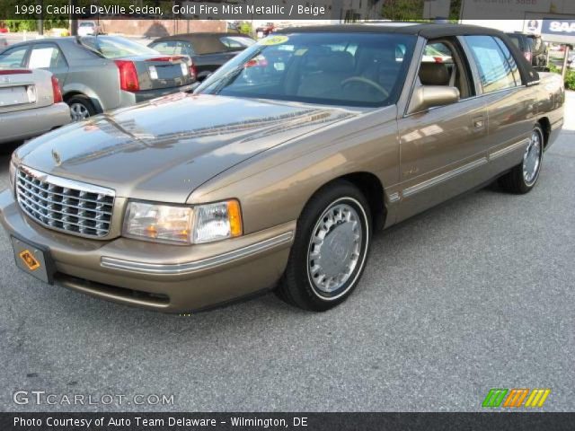 1998 Cadillac DeVille Sedan in Gold Fire Mist Metallic